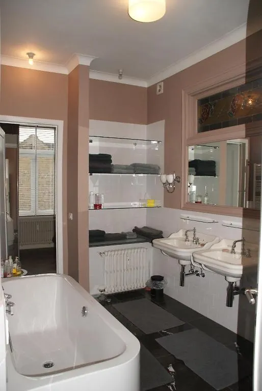 One Room 3*, Ostend Belgium